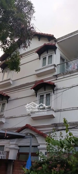 nhà 3 tầng đường dân chủ p bình thọ, thủ đức. ô tô trước nhà. giá quá rẻ luôn, hơn 5tỷ.