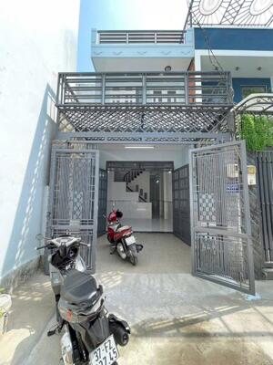 NHÀ ĐƯỜNG HUỲNH THỊ HAI, 4x17m, HẺM XE HƠI, GẦN CHỢ HẠT ĐIỀU