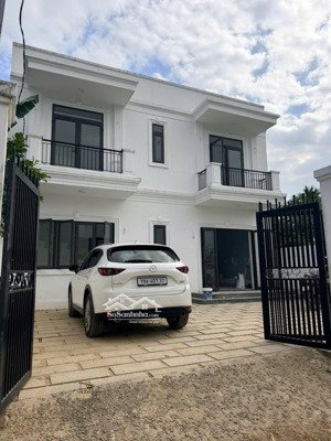 bán nhà 2 tầng có sân đậu được 2 oto rộng rãi . xã vĩnh trung giá chỉ 3 tỉ 200 triệu. diện tíc