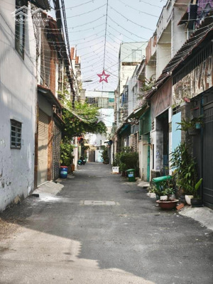 căn nhà 4,5*12. 2tầng lầu ngay trần thị năm, gần ubnd phường tân chánh hiệp( cũ) hxh 4,5m . 4,3tỷ