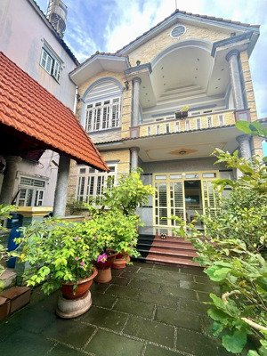 biệt thự mini sân vườn ngang khủng 9m ngay phạm văn đồng chỉ 13.5 tỷ