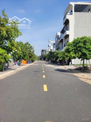 rao bán lô 120m2 (6x20) giá 4 tỷ 5 do chủ kẹt tiền - ngay mặt tiền đường lớn kết nối lên vành đai 3