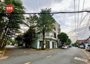 đất nền dương quảng hàm giá siêu tốt, hẻm oto quay đầu, sát phạm huy thông và nguyễn văn lượng