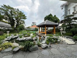 cho thuê villa hồ sơi - sân vườn thảo điền, 25x40m, giá 260tr/tháng, 2 tầng, 4pn, full nt