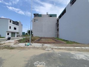 cần bán gấp lô đất ngộp sân bay long thành - 100m2 - 850tr