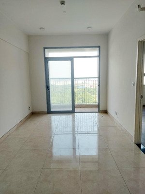 cho thuê 2pn luxgarden - 8 triệu, view sông, có sẵn
