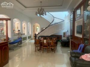  BÁN BIỆT THỰ HẺM NGUYỄN KIM P.4 TP VŨNG TÀU