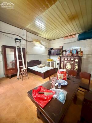 Nhà rộng, gần mặt tiền Tân Sơn Nhì, giao Trường Chinh, 3.2 tỷ