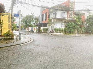 bán nhà 2 tầng mt nguyễn trung ngạn - khuê trung
- dt: 125m2
- lô kẹp cống