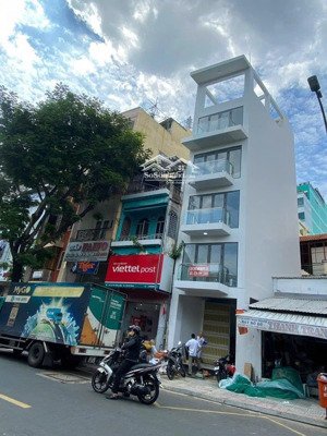 siêu vị trí,chủ cần bán nhà mặt tiền lê thị hồng gấm p.cầu ông lãnh quận 1.dt:4x10m2 giá 28 tỷ.