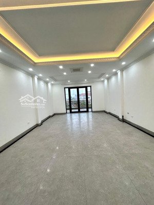 chính chủ cho thuê nhà phố văn cao quận ba đình ngõ rộng ô tô , có gara bãi hầm gửi xe