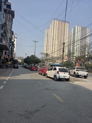 nhà đơn lập - gần đh công nghiệp - hơn 8 tỷ ô tô vào nhà tầng 1 kinh doanh - 40m x 5 tầng