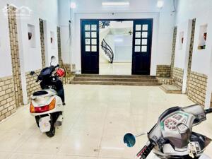 BÁN NHÀ MẶT TIỀN HOÀNG XUÂN NHỊ 521 NGAY GÓC ÂU CƠ-LẠC LONG QUÂN CHỈ 13,5 TỶ