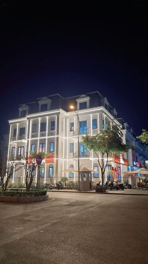 bán bt tại an phú shop villa, 66 tỷ, 200m2, mặt tiền 9m, ngõ rộng 27m