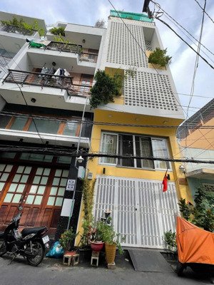 nhà đẹp, hxh vip 6m trường sa, 4,5x14m, 5 tầng, không lỗi phong thuỷ, vào ở ngay, chỉ 15,5 tỷ tl