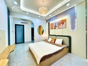 nhà mặt tiền đường thông phạm văn đồng p1 gv-xe hơi tránh nhau-58m2-5tầng-chỉ 8,55tỷ tl