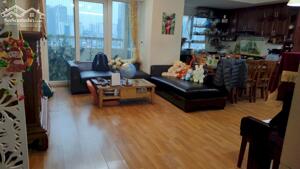 Bấn căn hộ chung cư Ngoại Giao Đoàn 75m2 có 2PN - 2WC có nội thất, tầng trung. Giá 7.8 tỷ