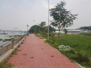 khuôn đất mặt view sông sài gòn.-quốc lộ 13 cũ gần vạn phúc city dt:71 x 53m cn 3624,8m2 giá 253 tỷ