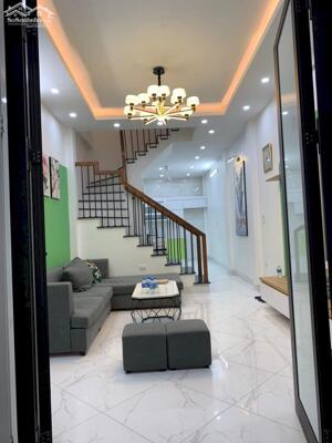 BÁN NHÀ ĐẸP 5 TẦNG NGÕ THÔNG, Ô TÔ ĐỖ CỬA, RẤT GẦN PHỐ GIÁP NHỊ - HOÀNG MAI.