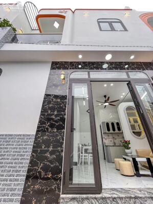 Nhà lầu xây mới 3 phòng ngủ - Gần Chợ An Bình và bệnh viện Nhi Đồng