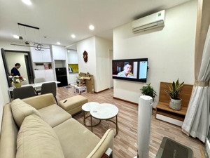 cho thuê căn hộ diamond riverside 2pn 2wc 72m2 đầy đủ nội thất mới đẹp. giá thuê: 10.5 triệu