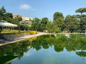 cần chuyển nhượng khuôn viên nghỉ dưỡng 4300m2 tại yên xuân sẵn biệt thự khuôn viên sang trọng