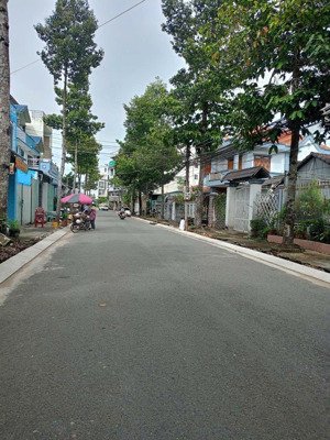 nhà mt nguyễn thanh cần gần đường hùng vương nối dài tp tân an