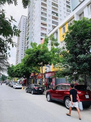 chính chủ cầnbán gấp lk kđt văn khê, hà đông 60m2, mặt tiền 4m, 4.5tầng, kinh doanh, giá tốt