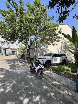 lô đất phân lô 66,2m2 ngang hơn 5m vuông vức ngay khu công nghệ cao xây cao tầng