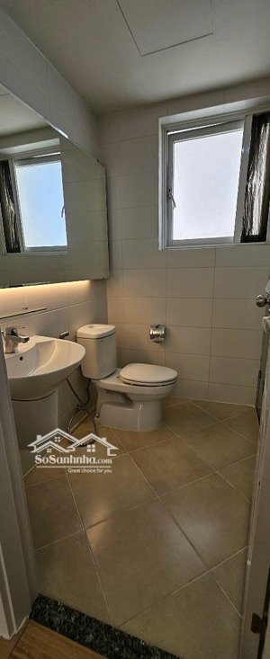 cần cho thuê căn hộ riverside residence , phú mỹ hưng, 4pn, 3wc giá 32tr