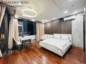 cách sân bay 500m - ban công - thang máy - full nội thất