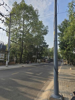 giảm 800 - bán gấp lô đất 600m2, mặt tiền nhựa, tp. thủ dầu một