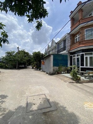 nhà shr 1/liên ấp 234 4*16m 2pn 2wc đường 6m liên hệ 