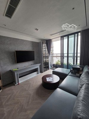 cho thuê căn hộ 3 ngủ tòa n0t6 khu ngoại giao đoàn