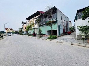 duy nhất một lô 47m2
lại đa đông hội quê cố tbt nở hậu - vin coloa - đường thông oto đỗ cửa