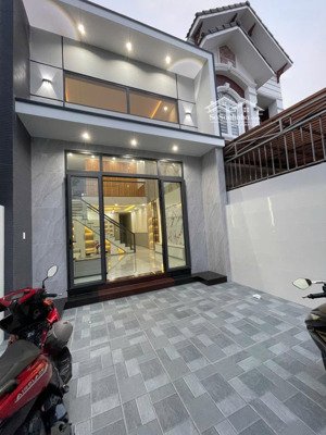 cần bán căn nhà 1 lầu mới đẹp gần chợ phúc hải-tân phong đường ô tô dt 5x24 giá 4 tỷ 150tr