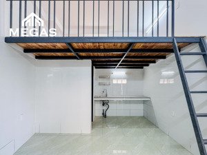 phòng mới xây giữ qua tết ngay ngã tư thủ đức?