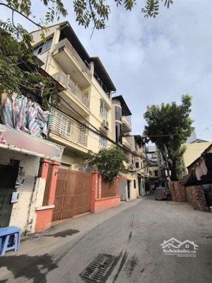 bán nhà vị trí đẹp 4 tầng dt 179m2-mt 11m-gần hồ tây và phố lạc long quân - quận tây hồ. giá: 27 tỷ