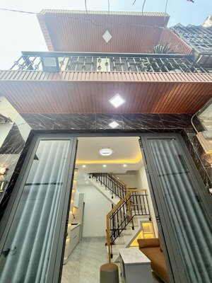 bán nhà tân mỹ trung tâm quận 7 vào ở ngay kết cấu: nhà mới, 2pn 2wc phòng khách