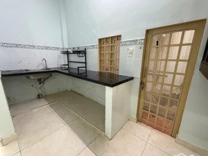 cho thuê nhà nguyên căn 45m2 (4,5x10m), 1 trệt 1 lầu, phường 6, quận 8