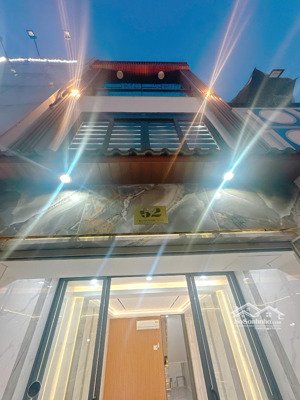 62 nguyễn trọng tuyển trục đường kinh doanh sầm uất, giá trị cao, dễ khai thác đa ngành