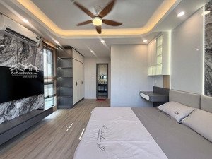 hẻm xe hơi thông 30m ra mặt tiền điện biên phủ. 32m2. 5 tầng. 4x8m