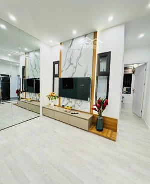 hiếm có: chủ nhà chuyển đổi bán lại căn tập thể 2pn trung tâm hoàn kiếm, 30m ra phố, giá 3.5 tỷ