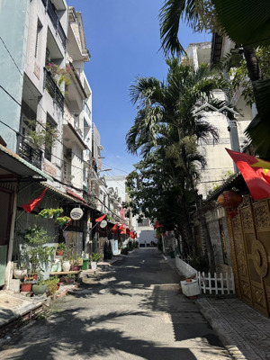 5x12m, bán nhà 4 tầng, khu đồng bộ, hẻm 8m,khu phạm văn bạch, p12 gò vấp, 8 tỷ hơn (gần nhà ga t3)