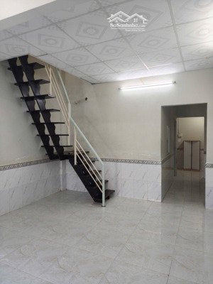 gần đại học hutech hàng xanh, điện biên phủ bình thạnh, dt 3.7 x 13m x 2 tầng, 5.4 tỷ tl