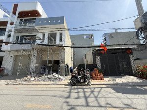 đất mặt tiền đường vào công viên 150ha thạnh xuân chỉ 5.89 tỷ khu sầm uất