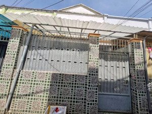 bán nhà cạnh gigamall khu bên sông giáp bình thạnh 47m2, sạch đẹp, đang kinh doanh, giá 4.85 tỷ