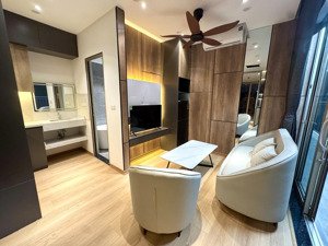 cho thuê gấp căn hộ cao cấp tại mặt phố trung kính, ô tô đỗ cửa đầy đủ nội thất