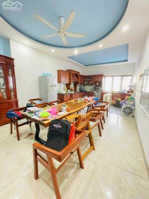  CHO THUÊ CĂN 3 TẦNG MẶT ĐƯỜNG TÔN ĐỨC THẮNG - GẦN NGÃ 4 AN DƯƠNG , GIÁ RẺ