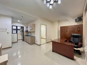 cho thuê căn hộ chung cư the use full 2 phòng ngủ, 1pk, bancol, có bãi đậu oto, ngay lý thường kiệt